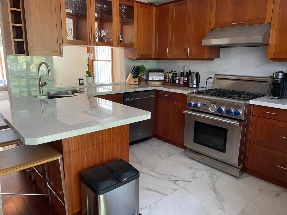 Superb Beach Home:Heated Pool-Hot Tub Open 365Days Toronto Zewnętrze zdjęcie